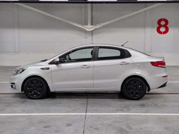 Kia Rio III Рестайлинг с пробегом 2016 года, цена 990 000 рублей, 92789 км, седан, Автокод Объявления