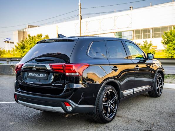 Mitsubishi Outlander III Рестайлинг 2 с пробегом 2017 года, цена 1 768 000 рублей, 149330 км, внедорожник, Автокод Объявления