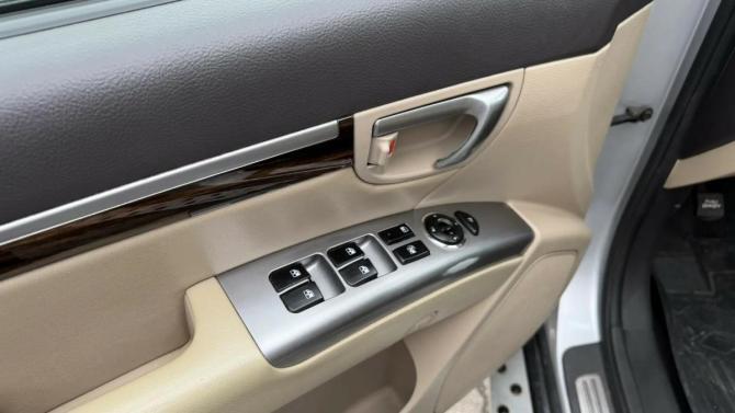 Hyundai Santa Fe II Рестайлинг с пробегом 2011 года, цена 975 000 рублей, 398236 км, внедорожник, Автокод Объявления