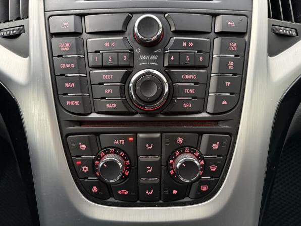 Opel Astra J Рестайлинг с пробегом 2012 года, цена 749 000 рублей, 145535 км, хэтчбек, Автокод Объявления