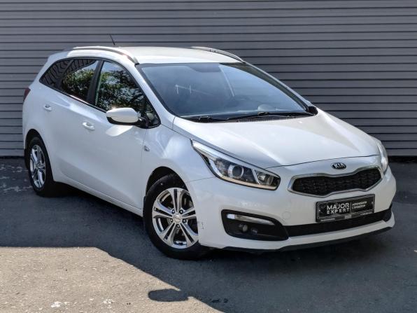 Kia Ceed II Рестайлинг с пробегом 2015 года, цена 1 175 000 рублей, 141634 км, универсал, Автокод Объявления