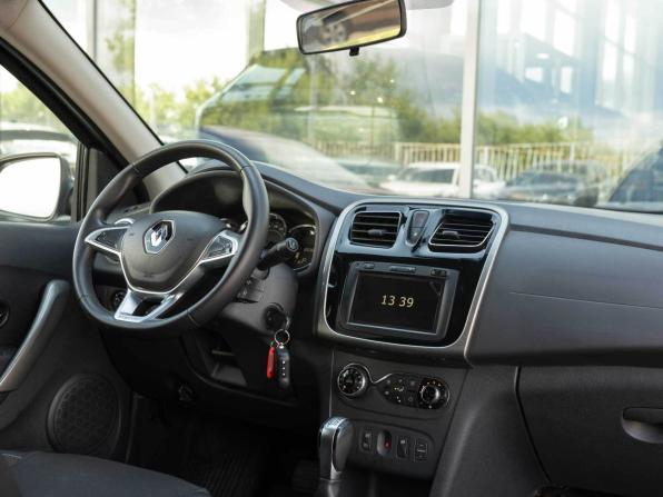 Renault Sandero II Рестайлинг с пробегом 2021 года, цена 1 400 000 рублей, 65351 км, хэтчбек, Автокод Объявления