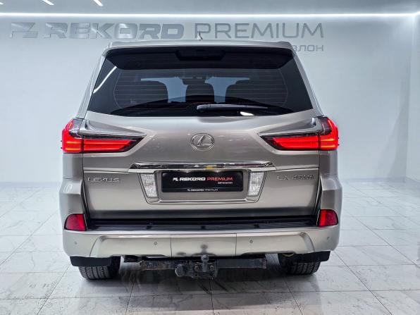 Lexus LX III Рестайлинг 2 с пробегом 2016 года, цена 5 990 000 рублей, 215120 км, внедорожник, Автокод Объявления