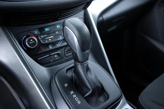 Ford Kuga II Рестайлинг с пробегом 2017 года, цена 1 697 000 рублей, 133800 км, внедорожник, Автокод Объявления