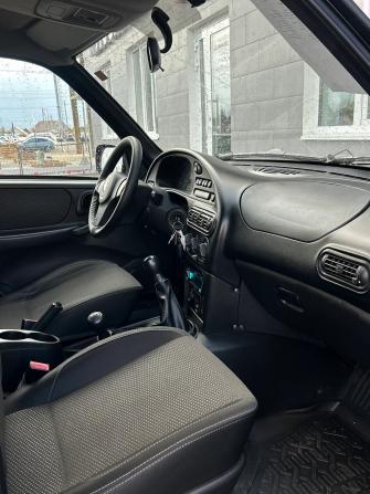 Chevrolet Niva I Рестайлинг с пробегом 2017 года, цена 640 000 рублей, 174416 км, внедорожник, Автокод Объявления