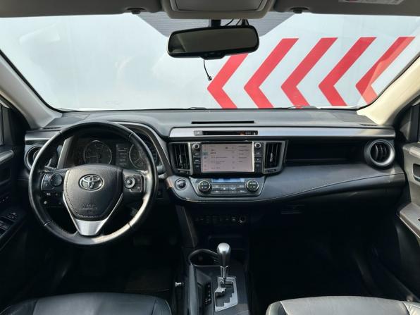 Toyota RAV4 IV (XA40) Рестайлинг с пробегом 2017 года, цена 2 570 000 рублей, 156974 км, внедорожник, Автокод Объявления