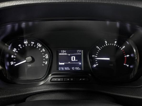 Peugeot Expert III с пробегом 2018 года, цена 2 219 300 рублей, 76135 км, фургон, Автокод Объявления