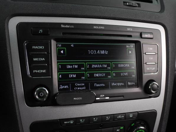 Skoda Octavia II (A5) Рестайлинг с пробегом 2012 года, цена 954 000 рублей, 208938 км, лифтбек, Автокод Объявления