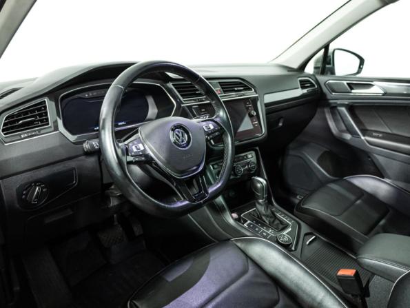 Volkswagen Tiguan II с пробегом 2017 года, цена 2 849 000 рублей, 139172 км, внедорожник, Автокод Объявления