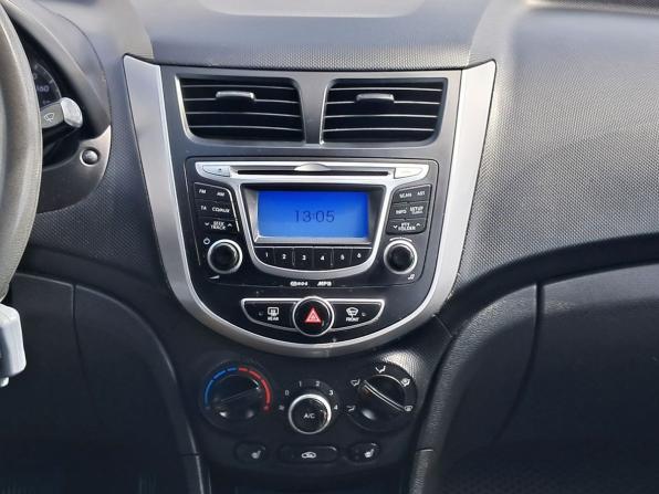 Hyundai Solaris I с пробегом 2013 года, цена 740 000 рублей, 220410 км, седан, Автокод Объявления