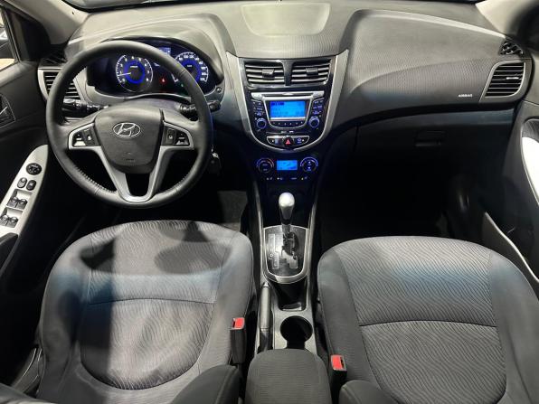 Hyundai Solaris I с пробегом 2013 года, цена 860 000 рублей, 208824 км, седан, Автокод Объявления