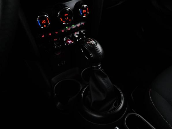 Mini Hatch III (F55/F56) с пробегом 2014 года, цена 1 360 444 рубля, 135720 км, хэтчбек, Автокод Объявления