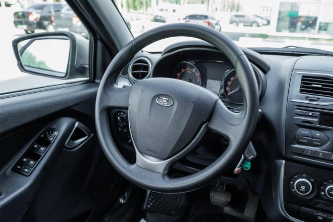 Lada (ВАЗ) Granta I Рестайлинг с пробегом 2019 года, цена 663 000 рублей, 73760 км, хэтчбек, Автокод Объявления