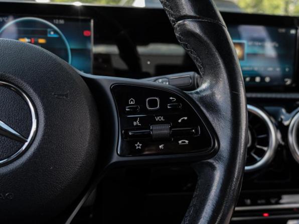 Mercedes-Benz A-Класс IV (W177) с пробегом 2019 года, цена 2 420 000 рублей, 75249 км, седан, Автокод Объявления