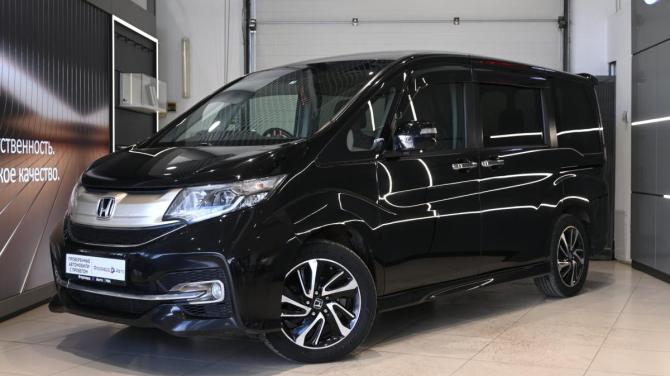 Honda Stepwgn V с пробегом 2016 года, цена 1 879 000 рублей, 132347 км, минивэн, Автокод Объявления