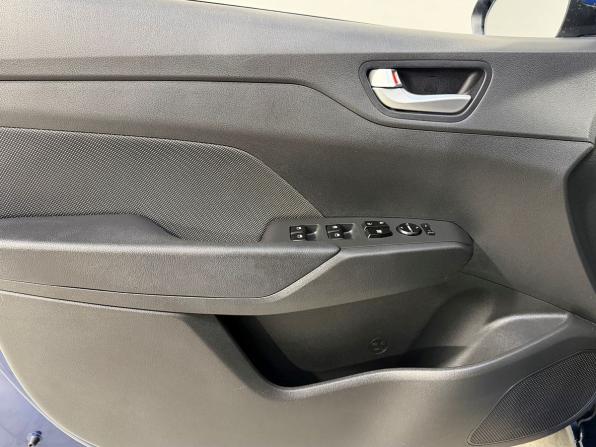 Hyundai Solaris II Рестайлинг с пробегом 2022 года, цена 1 749 800 рублей, 51000 км, седан, Автокод Объявления