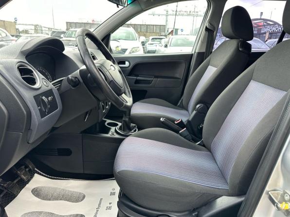 Ford Fusion I Рестайлинг с пробегом 2008 года, цена 310 000 рублей, 221964 км, хэтчбек, Автокод Объявления