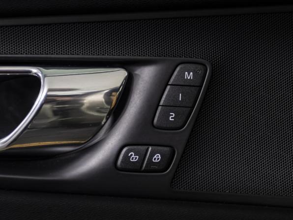 Volvo XC60 II с пробегом 2018 года, цена 4 100 000 рублей, 97000 км, внедорожник, Автокод Объявления