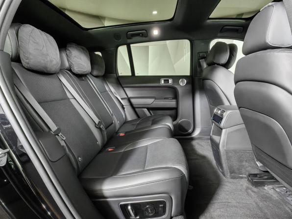 Li Auto (Lixiang) L7 I Рестайлинг с пробегом 2024 года, цена 5 700 000 рублей, 66600 км, внедорожник, Автокод Объявления