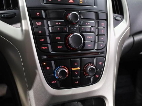 Opel Astra J с пробегом 2011 года, цена 749 000 рублей, 173318 км, хэтчбек, Автокод Объявления