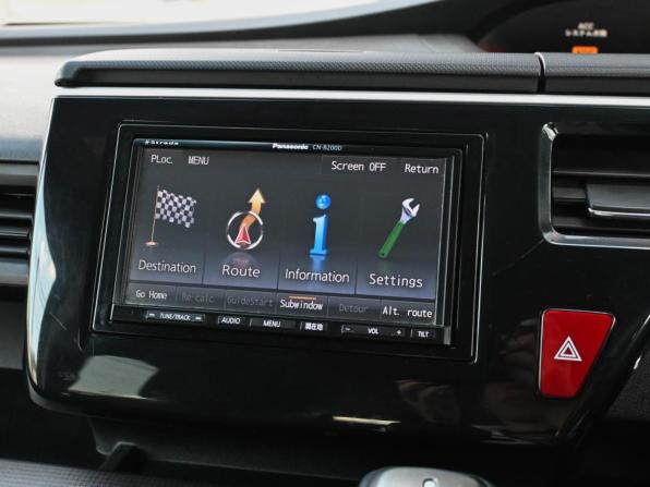 Honda Stepwgn V с пробегом 2016 года, цена 1 549 000 рублей, 201345 км, минивэн, Автокод Объявления