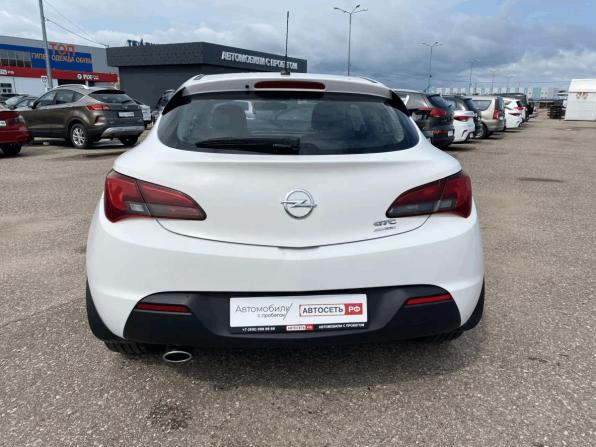 Opel Astra J Рестайлинг с пробегом 2013 года, цена 755 000 рублей, 204299 км, хэтчбек, Автокод Объявления