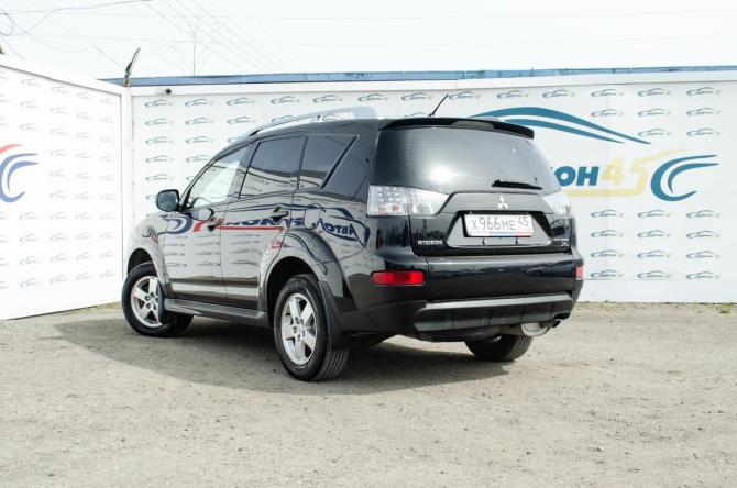 Mitsubishi Outlander II Рестайлинг с пробегом 2010 года, цена 1 050 000 рублей, 257000 км, внедорожник, Автокод Объявления