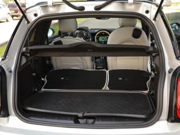 Mini Hatch III (F55/F56) Рестайлинг с пробегом 2020 года, цена 3 199 000 рублей, 51926 км, хэтчбек, Автокод Объявления
