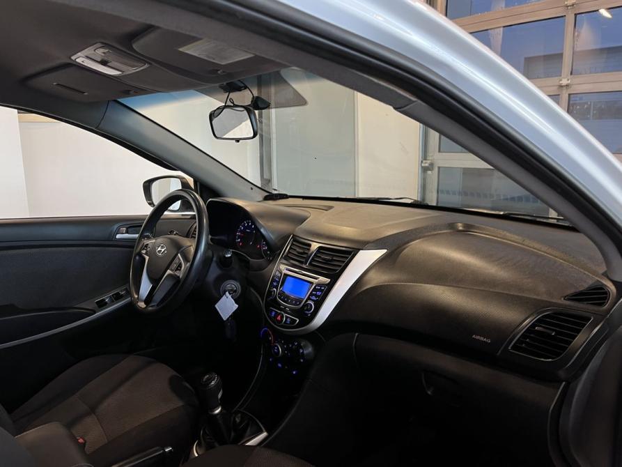 Hyundai Solaris I Чебоксары  - изображение 12