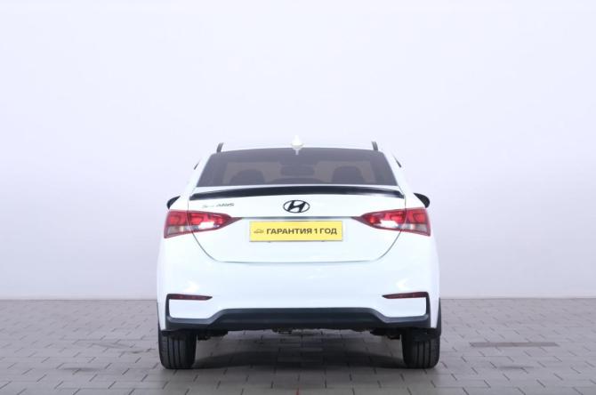 Hyundai Solaris II с пробегом 2017 года, цена 1 189 000 рублей, 236000 км, седан, Автокод Объявления