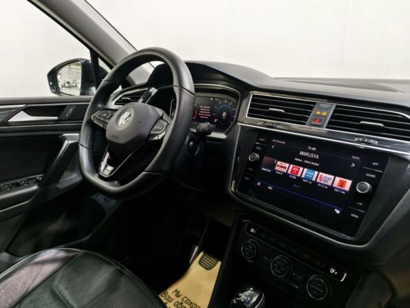 Volkswagen Tiguan II с пробегом 2019 года, цена 3 095 000 рублей, 159283 км, внедорожник, Автокод Объявления