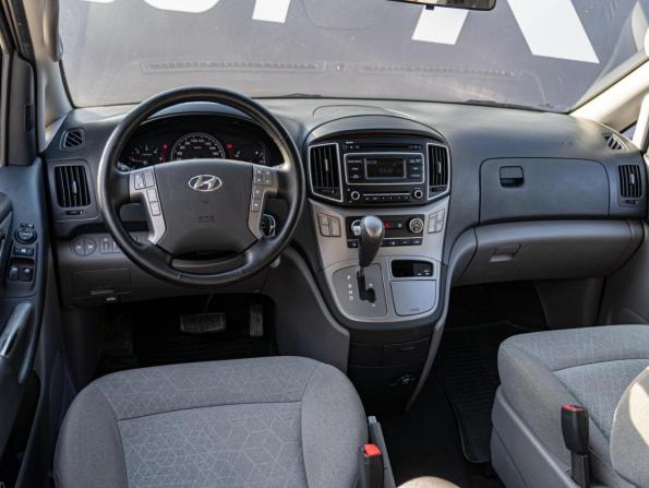 Hyundai H-1 II Рестайлинг 2 с пробегом 2019 года, цена 2 955 075 рублей, 97908 км, минивэн, Автокод Объявления