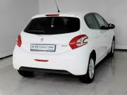 Peugeot 208 I Москва  - изображение 19