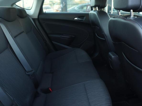 Opel Astra J Рестайлинг с пробегом 2013 года, цена 840 000 рублей, 117342 км, седан, Автокод Объявления