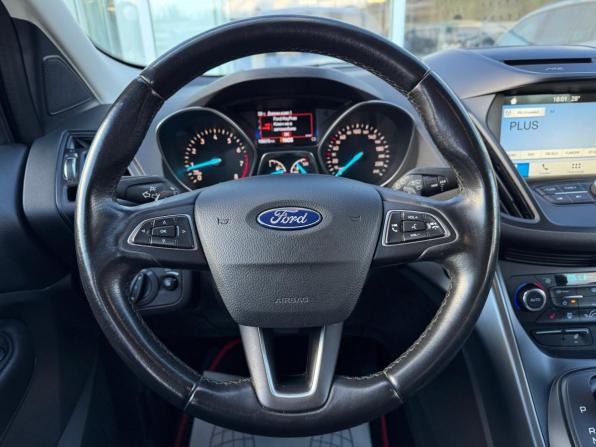 Ford Kuga II Рестайлинг с пробегом 2017 года, цена 1 600 000 рублей, 106070 км, внедорожник, Автокод Объявления