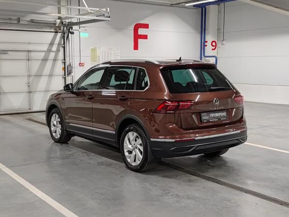 Volkswagen Tiguan II Рестайлинг с пробегом 2021 года, цена 3 050 000 рублей, 133637 км, внедорожник, Автокод Объявления