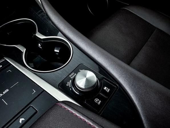 Lexus RX IV Рестайлинг с пробегом 2020 года, цена 5 200 000 рублей, 127553 км, внедорожник, Автокод Объявления