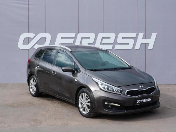 Kia Ceed II Рестайлинг с пробегом 2018 года, цена 879 000 рублей, 260416 км, универсал, Автокод Объявления