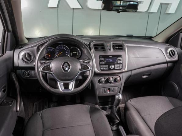 Renault Logan II Рестайлинг с пробегом 2019 года, цена 949 000 рублей, 70998 км, седан, Автокод Объявления