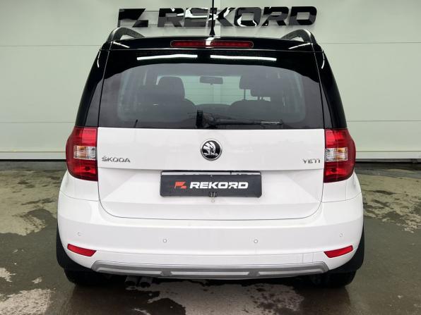 Skoda Yeti I Рестайлинг с пробегом 2015 года, цена 1 199 000 рублей, 226664 км, внедорожник, Автокод Объявления