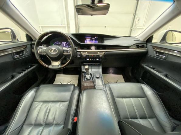 Lexus ES VI Рестайлинг с пробегом 2018 года, цена 3 250 000 рублей, 159057 км, седан, Автокод Объявления