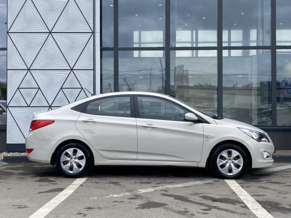 Hyundai Solaris I Рестайлинг с пробегом 2015 года, цена 1 149 000 рублей, 103686 км, седан, Автокод Объявления