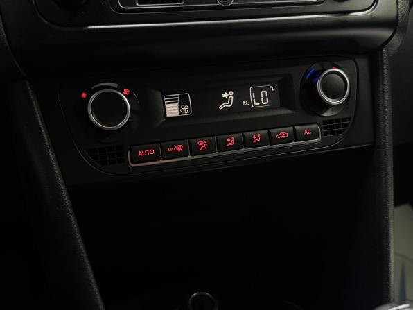 Volkswagen Polo V с пробегом 2012 года, цена 630 000 рублей, 286518 км, седан, Автокод Объявления