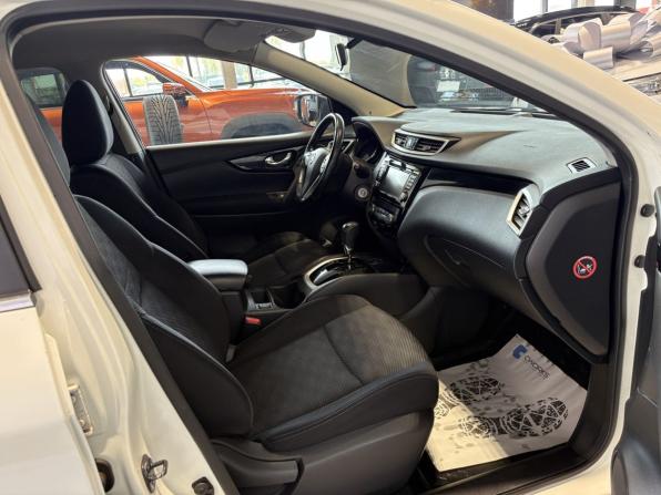 Nissan Qashqai II с пробегом 2017 года, цена 1 341 000 рублей, 211179 км, внедорожник, Автокод Объявления