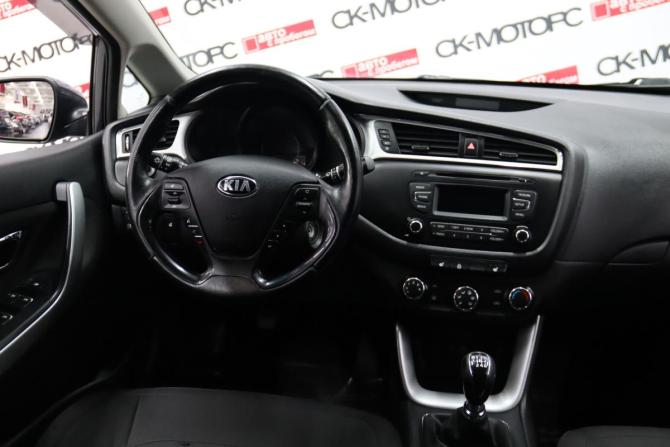 Kia Ceed II Рестайлинг с пробегом 2017 года, цена 795 950 рублей, 281063 км, хэтчбек, Автокод Объявления