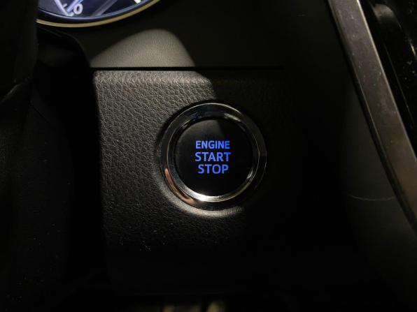 Toyota Camry VIII (XV70) Рестайлинг с пробегом 2021 года, цена 3 150 000 рублей, 124118 км, седан, Автокод Объявления