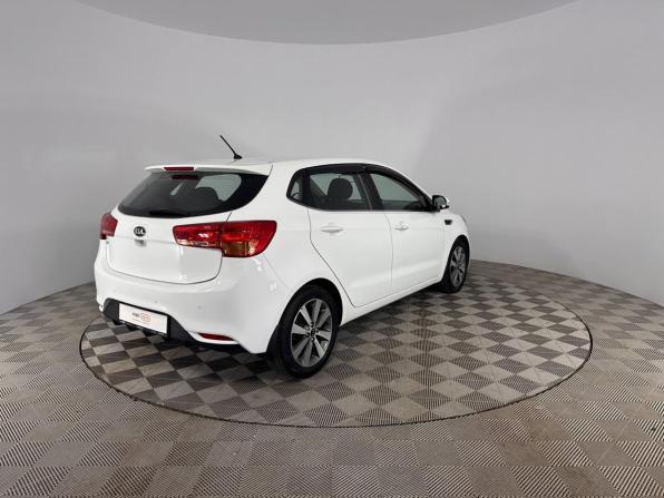 Kia Rio III Рестайлинг с пробегом 2015 года, цена 1 104 000 рублей, 122751 км, хэтчбек, Автокод Объявления