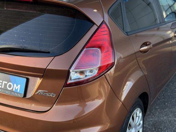 Ford Fiesta Mk6 Рестайлинг с пробегом 2016 года, цена 785 000 рублей, 104797 км, хэтчбек, Автокод Объявления