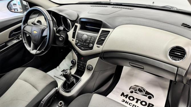 Chevrolet Cruze I с пробегом 2012 года, цена 590 000 рублей, 182967 км, хэтчбек, Автокод Объявления