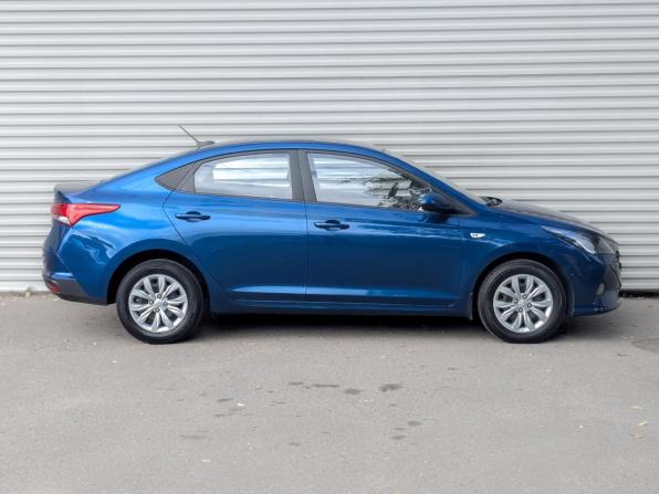 Hyundai Solaris II Рестайлинг с пробегом 2022 года, цена 1 600 000 рублей, 45136 км, седан, Автокод Объявления